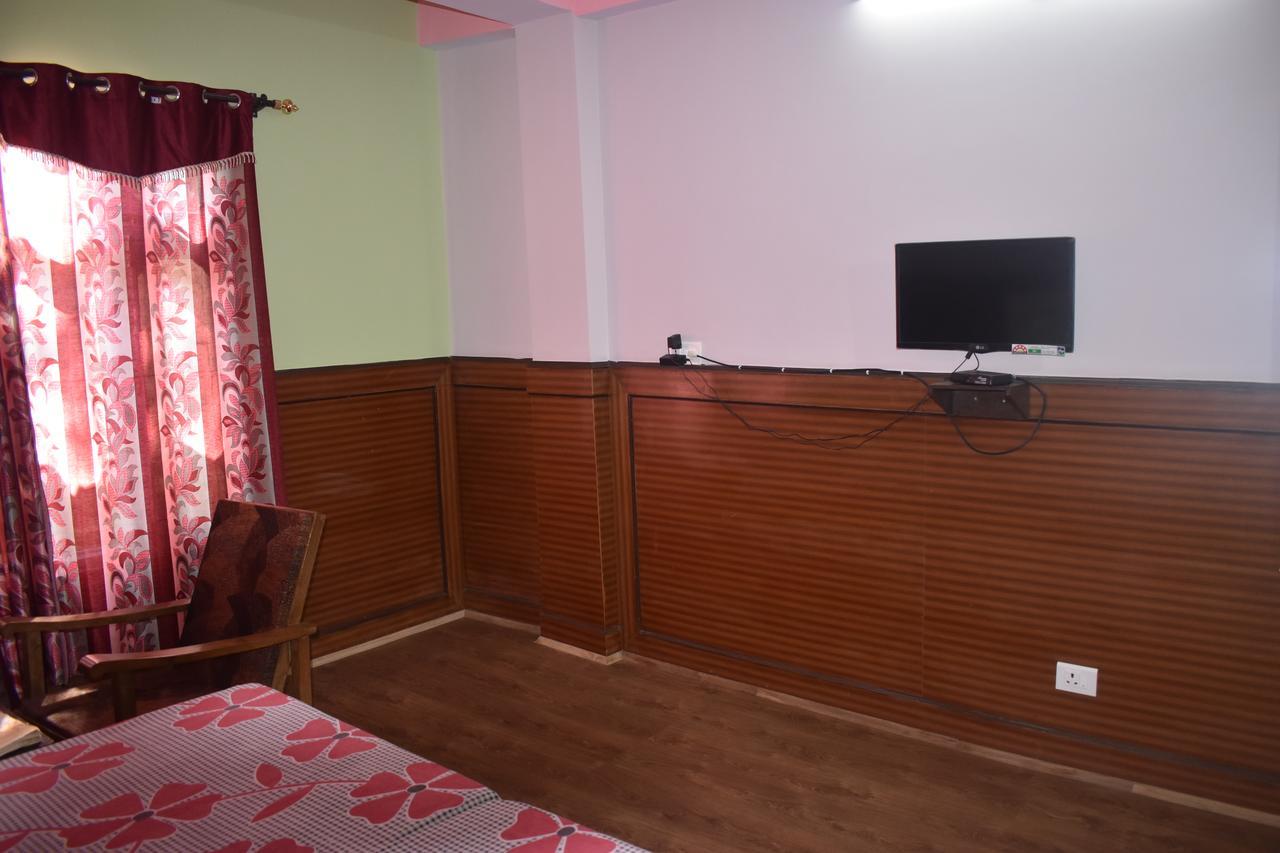 Hotel Snow Flake Rāmpur Zewnętrze zdjęcie